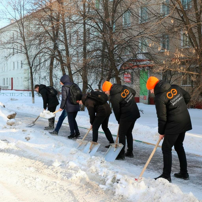 Уборка снега с крыш и территорий в Полесске